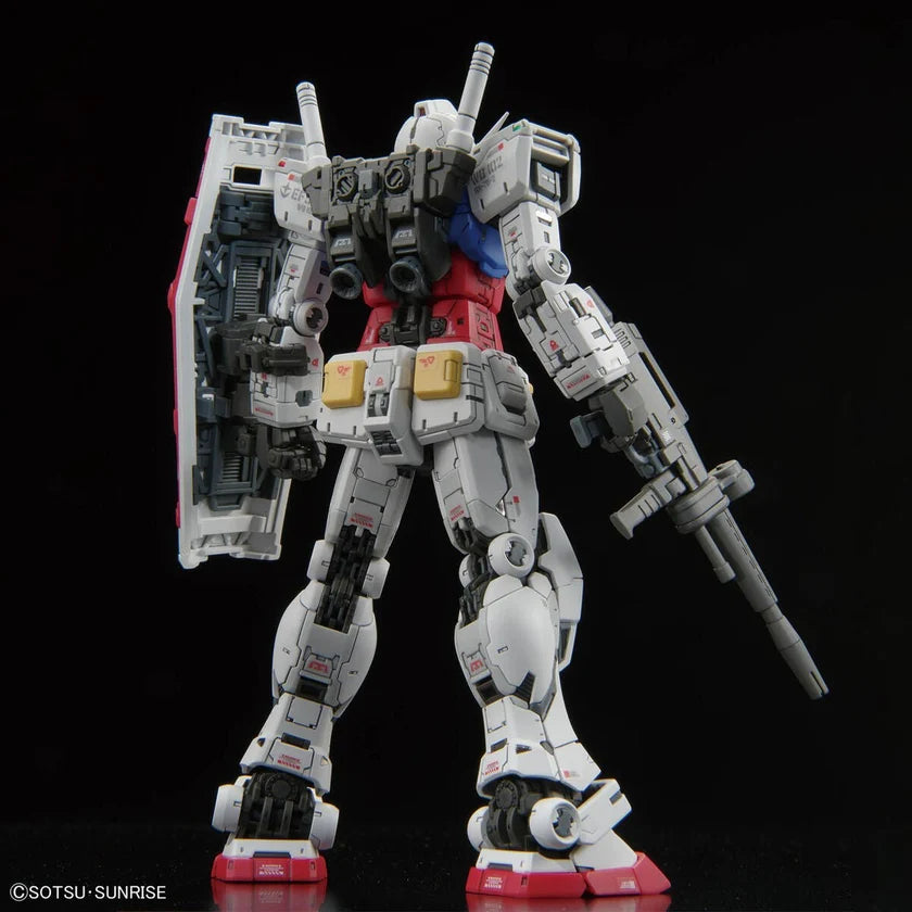 Gundam Model Kit - RG 1/144 RX-78-2 Gundam Ver 2.0